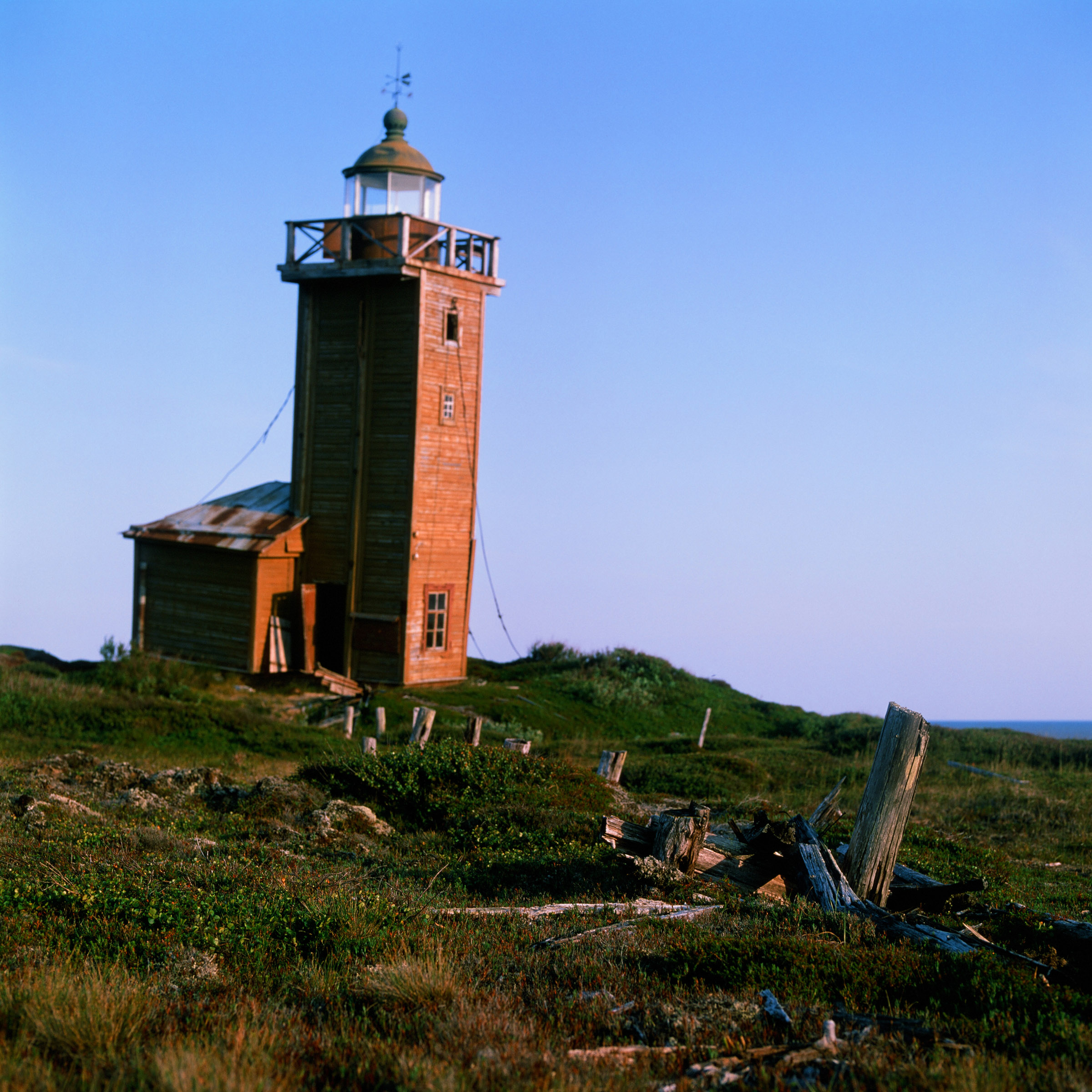 Русские маяки. Маяк Инцы белое море. Абрамовский Маяк. Абрамовский Маяк Архангельская область. Маяк Вороновский на белом море.